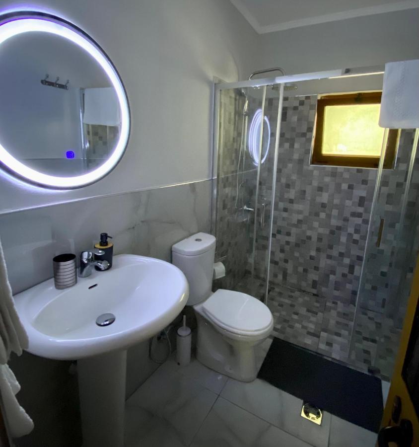 Lucas Apartment 2 Tiranë Luaran gambar
